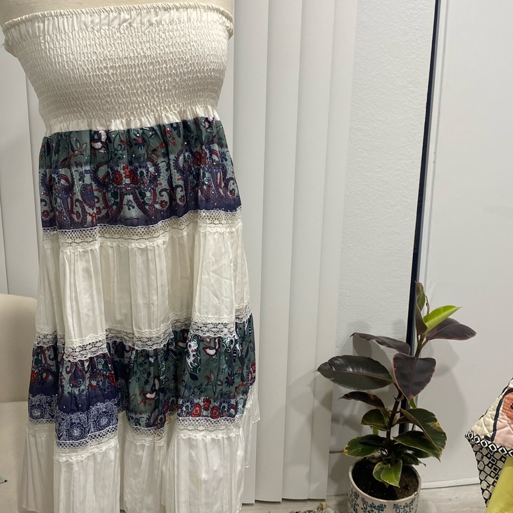 Dress/ skirt